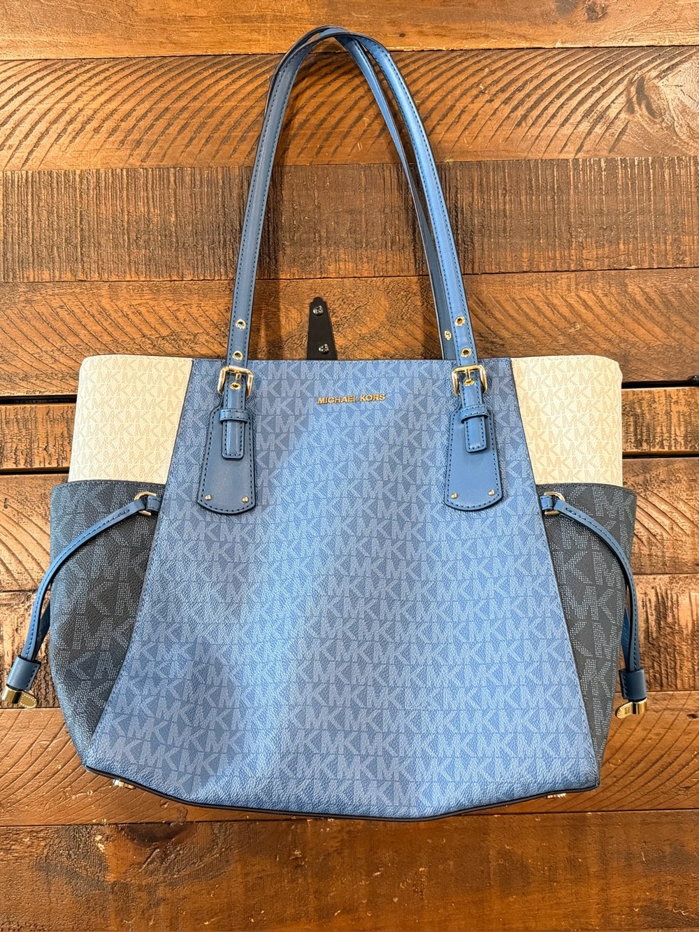 Michael Kors Voyager Large Color-Block Signature Logo Tote Bag